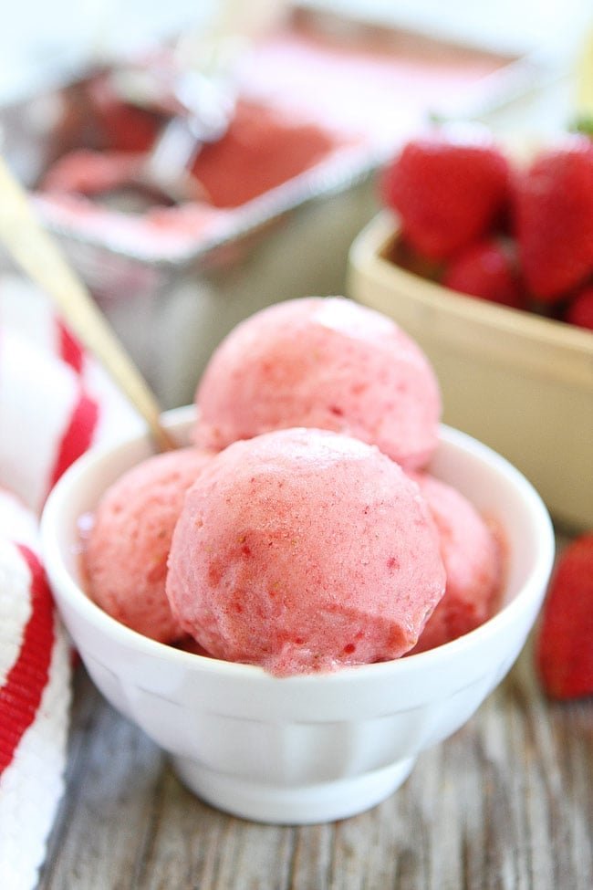 2-Ingredient Strawberry Banana Ice Cream Recipe on twopeasandtheirpod.com You only need two ingredients to make this healthy ice cream. It is dairy free, vegan, gluten free, and SO good! 2-Ingredient Strawberry Banana Ice Cream Recipe