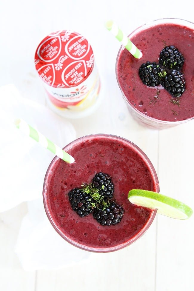 Blackberry Lime Smoothie Recipe on twopeasandtheirpod.com This simple and healthy smoothie is great for breakfast, snack time, or dessert! Blackberry Lime Smoothie Recipe