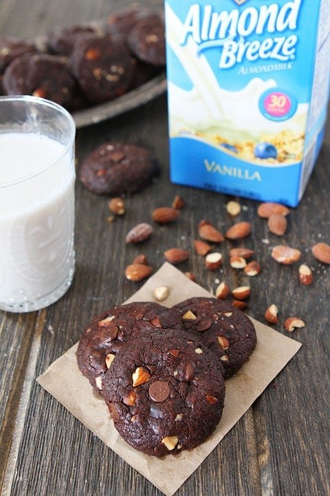 Vegan Chocolate Almond Cookies Recipe Vegan Chocolate Almond Cookies Recipe on twopeasandtheirpod.com #vegan #cookies #chocolate