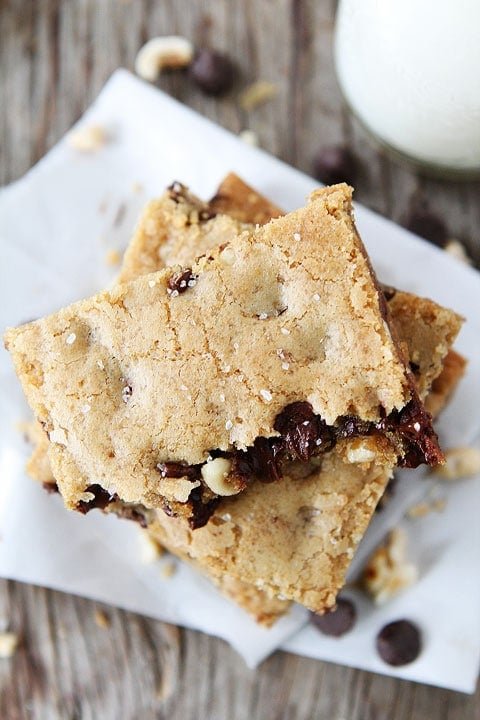 Brown Butter Chocolate Chip Hazelnut Cookie Bar Recipe on twopeasandtheirpod.com Brown Butter Chocolate Chip Hazelnut Cookie Bar Recipe on twopeasandtheirpod.com A MUST make!