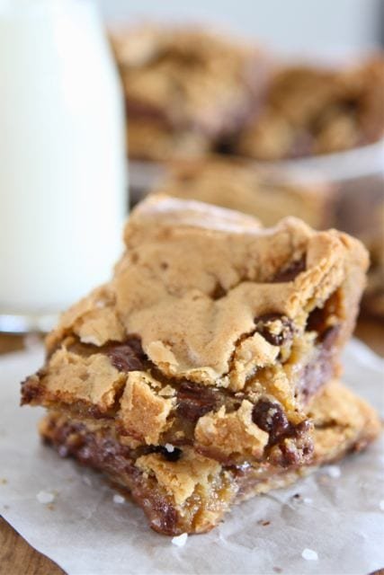 chocolate-chip-salted-caramel-cookie-bars