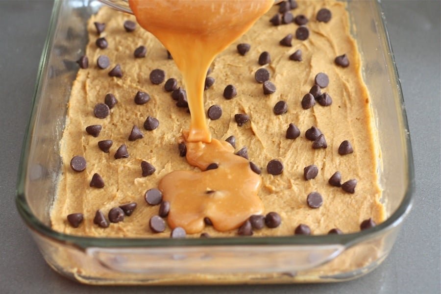 TKBlog-Ooey-Gooey-Caramel-Pumpkin-Blondies11