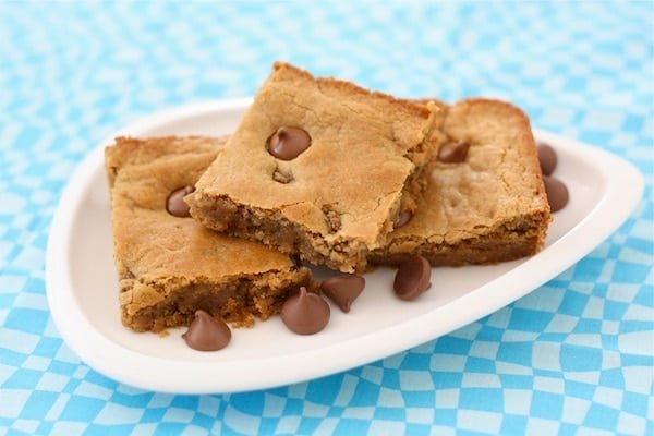 peanut-butter-chocolate-chip-blondies2