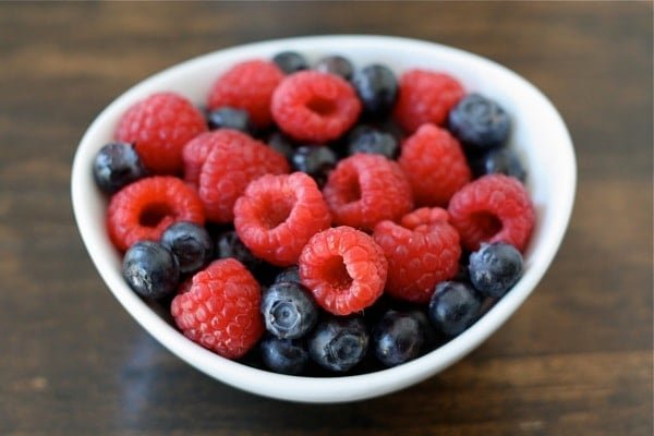coconut-lime-berry-cake4