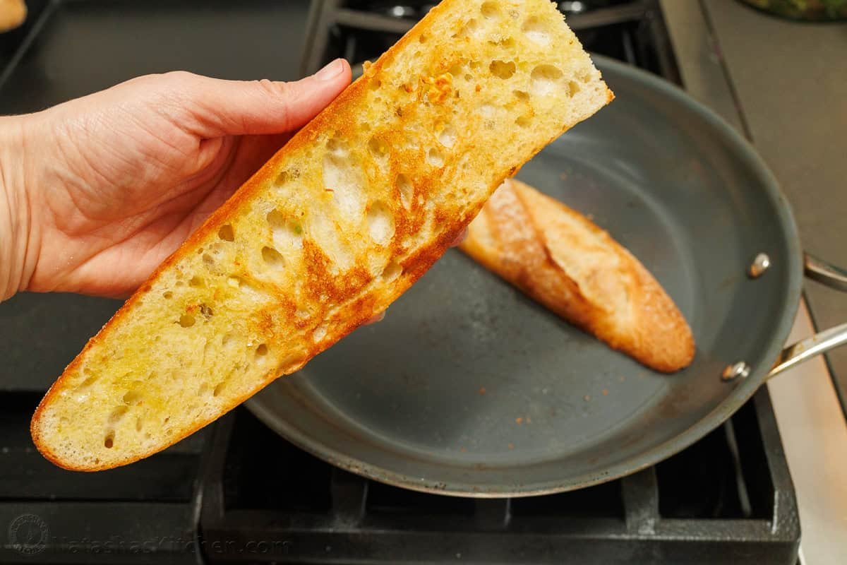 how to toast sliced baguette in a skillet