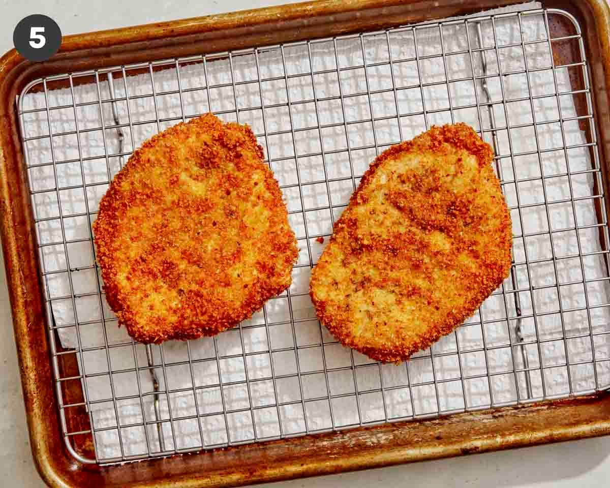 Freshly fried pork katsu to make sandwiches. 