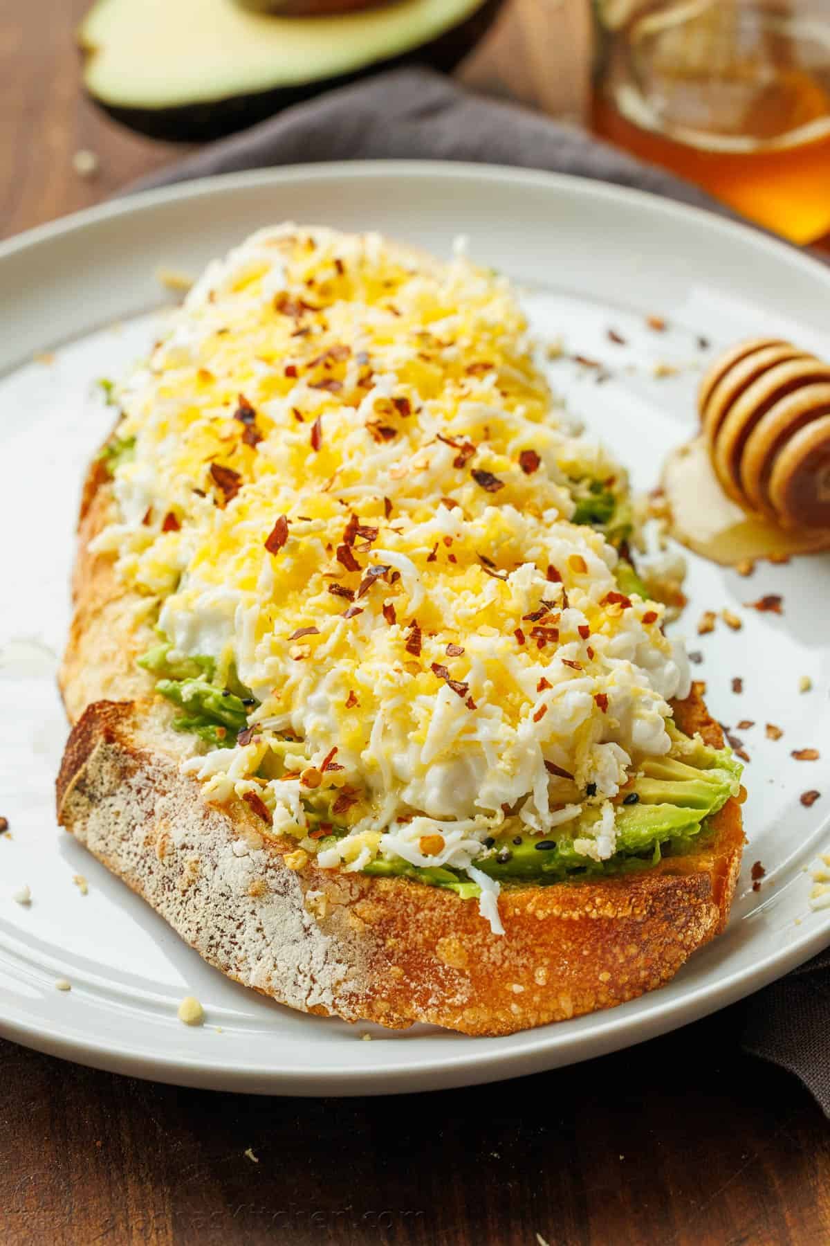 High protein breakfast recipe with cottage cheese and honey